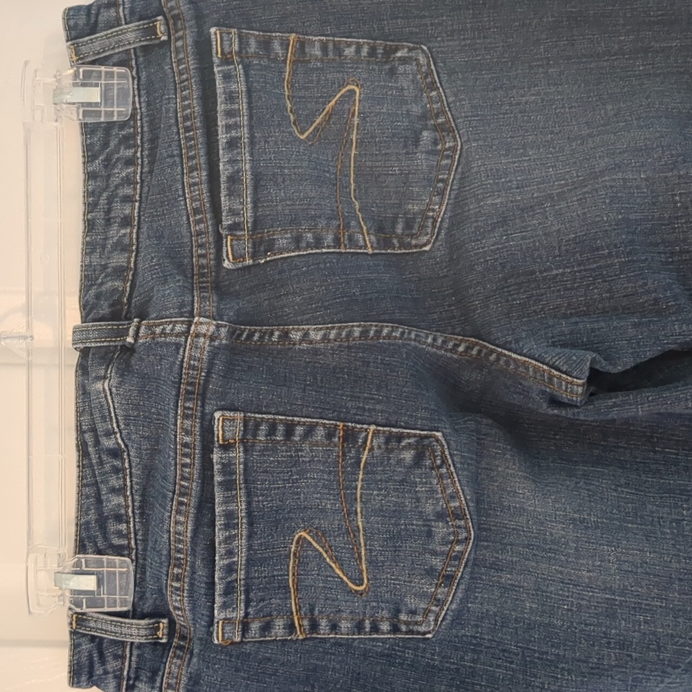 Blue Jean Capris - Picture 2 of 3